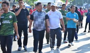 Pj Wali Kota Palopo Asrul Sani dan Masyarakat Olahraga Bersama di Car Free Day Titik Nol Kilometer