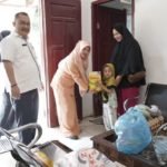 Kadis Kominfo Asahan Serahkan Bantuan Makanan Tambahan Kepada Anak Stunting