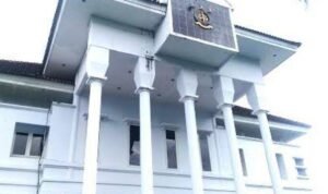 L-KONTAK Minta Kejaksaan Palopo Tetapkan Tersangka Korupsi Pengadaan Lima Truk Pengangkut Sampah