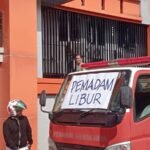 Petugas Damkar Mogok Kerja, Mobil Pemadam Diparkir Depan Kantor BPKAD Palopo
