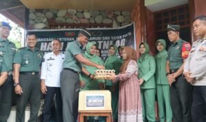 Peringati Hari Juang Kartika, Dandim 1403 Palopo Pimpin Anjangsana ke Panti Asuhan dan Warakawuri