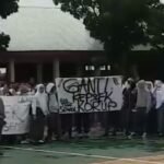 Viral Video Siswa SMA 20 Makassar Demo Minta Kepala Sekolah Diganti