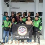 Akhir Pekan, Komunitas Gojek 411 di Makassar Kompak Bersih-bersih Masjid