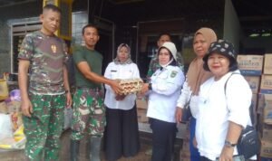 Lurah Buntu Datu Palopo Salurkan Bantuan ke Korban Banjir Bandang dan Longsor Luwu