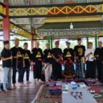 Komunitas Pemerhati Pusaka Bassi Tammi Lakukan Tompang Pusaka Di Makam Datuk Pattimang