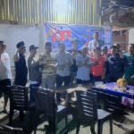 Silaturahmi Puluhan Relawan Trisal-Akhmad di Ponjalae, Ome Minta Jaga Kekompakan 