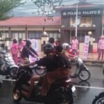 Sat Sabhara Polres Palopo dan Bhayangkari Bagikan Takjil Gratis di Bulan Ramadan 1446 H