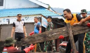 Karya Bakti Pembersihan Pasar Sentral Bungku, Wabup Morowali Dorong Program Jumat Bersih Rutin