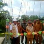 Jembatan Gantung Pongo-Bumi Harapan Diresmikan, Bupati Indah: Bukti Kolaborasi untuk Rakyat