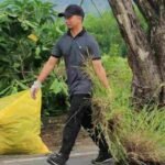 DLH Palopo dan PMII Gelar Aksi Bersih-bersih Lingkungan Sambut Hari Bumi-Harlah PMII ke-65