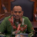 Hakim MK Saldi Isra Tegur Kuasa Hukum Ome karena Berbisik