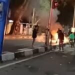 Demo Tolak Kenaikan PBB di Bone Ricuh, Polisi Semprot Massa dengan Water Canon