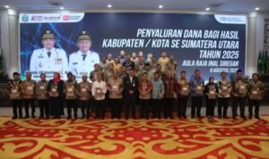 Bupati Asahan Terima DBH Tahun 2025 dari Gubernur Sumut