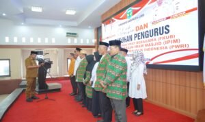 Bupati Luwu Buka FGD FKUB, Kukuhkan Pengurus IPIM dan PWRI