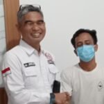 Suami Pasien dan Direktur RSUD I Lagaligo Saling Menguatkan demi Kesembuhan Ibu Herlina