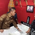 Wujud Kepedulian, Bupati Irwan Melayat ke Rumah Duka Warganya di Wasuponda