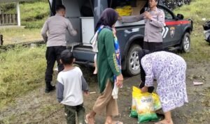 Polres Morowali Salurkan Beras SPHP Lewat Gerakan Pangan Murah di Bungku Barat