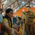 Wabup Luwu Buka Pelatihan Tenun, Dorong UMKM Adaptif di Era Digital