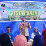 Hadiri Pesta Panen Bersama Bupati, Wakil Ketua DPRD Lutim Dorong Peningkatan Sarana Pertanian